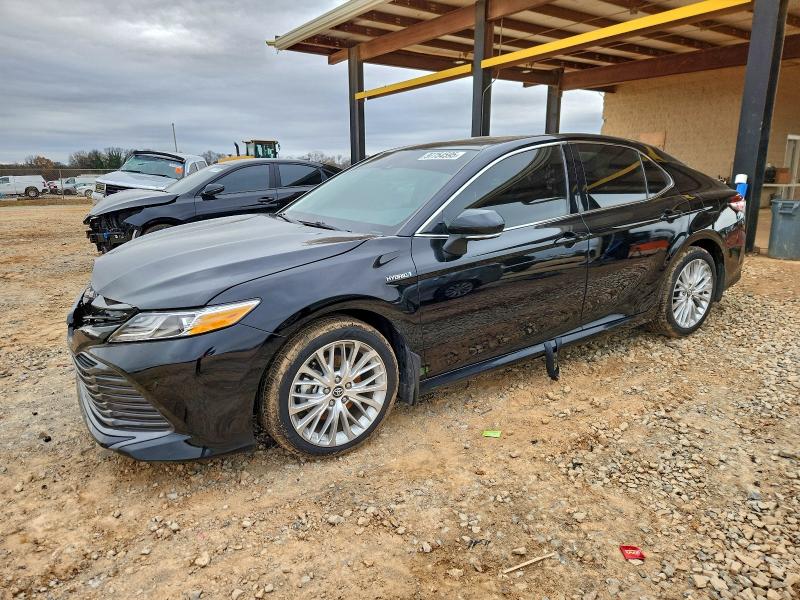 Фото 1 - TOYOTA CAMRY