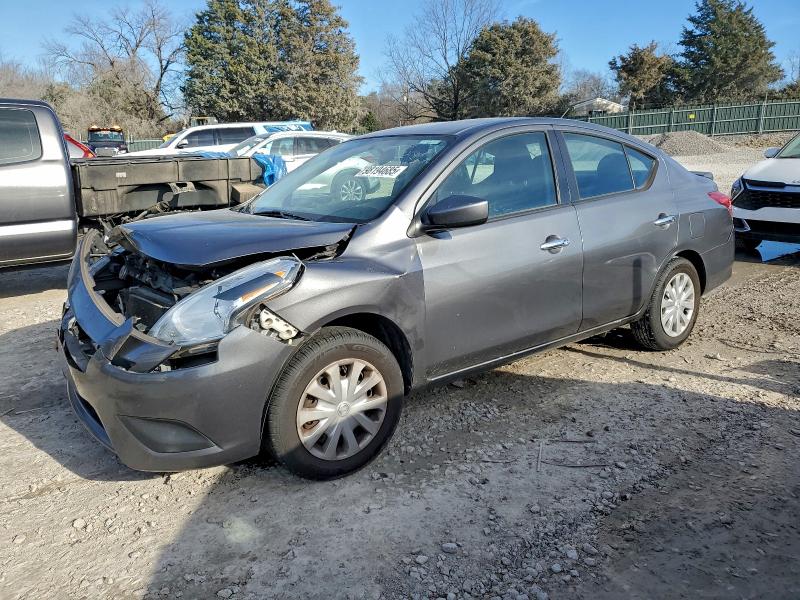 Фото 1 - NISSAN VERSA