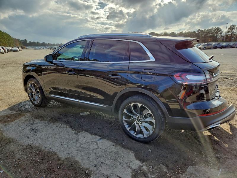 Фото 2 - LINCOLN NAUTILUS