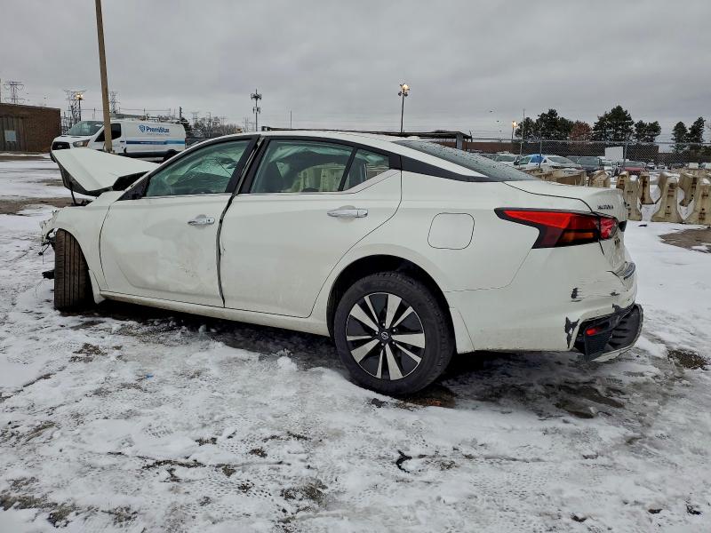 Фото 2 - NISSAN ALTIMA