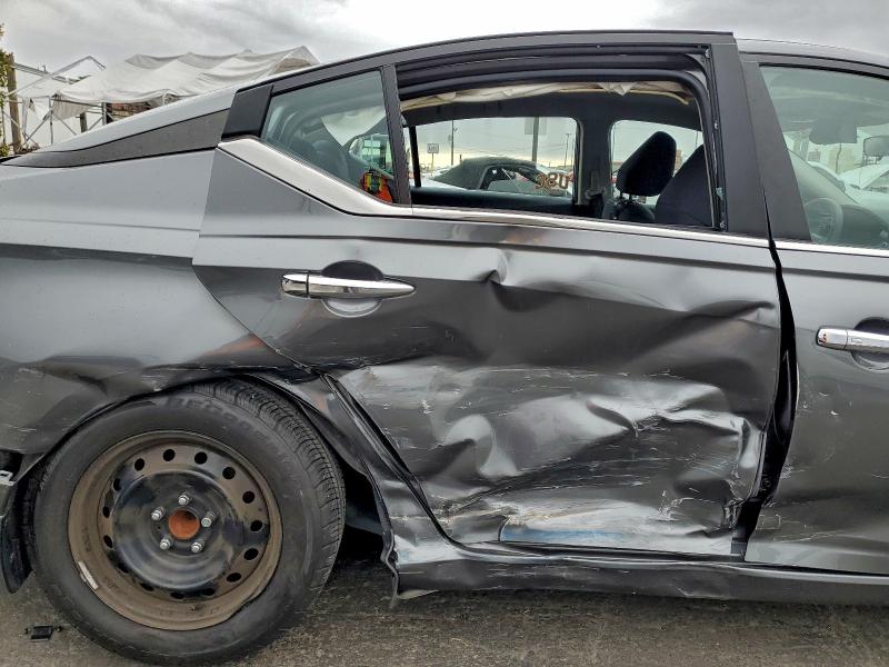 Фото 10 - NISSAN ALTIMA