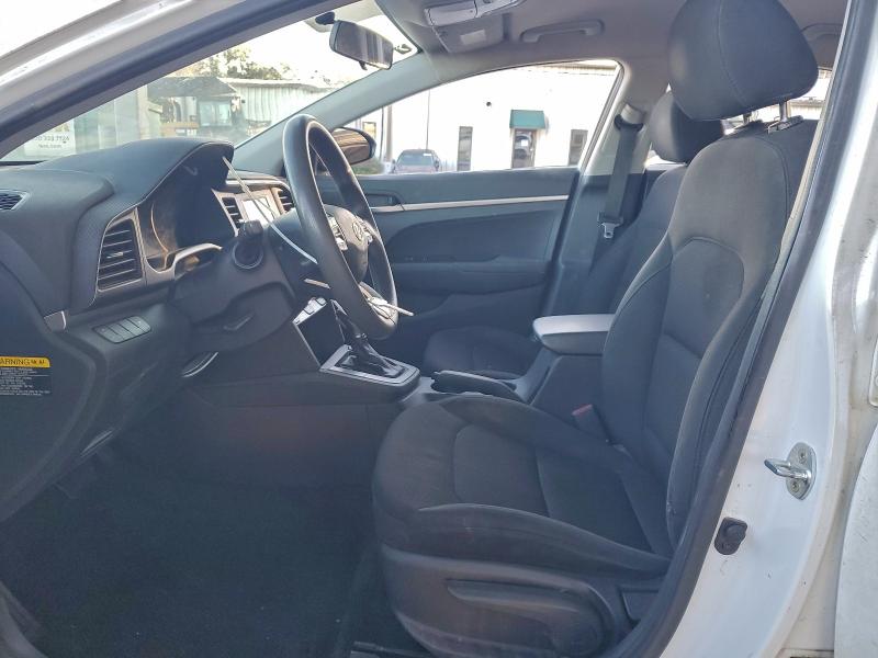 Фото 7 - HYUNDAI ELANTRA