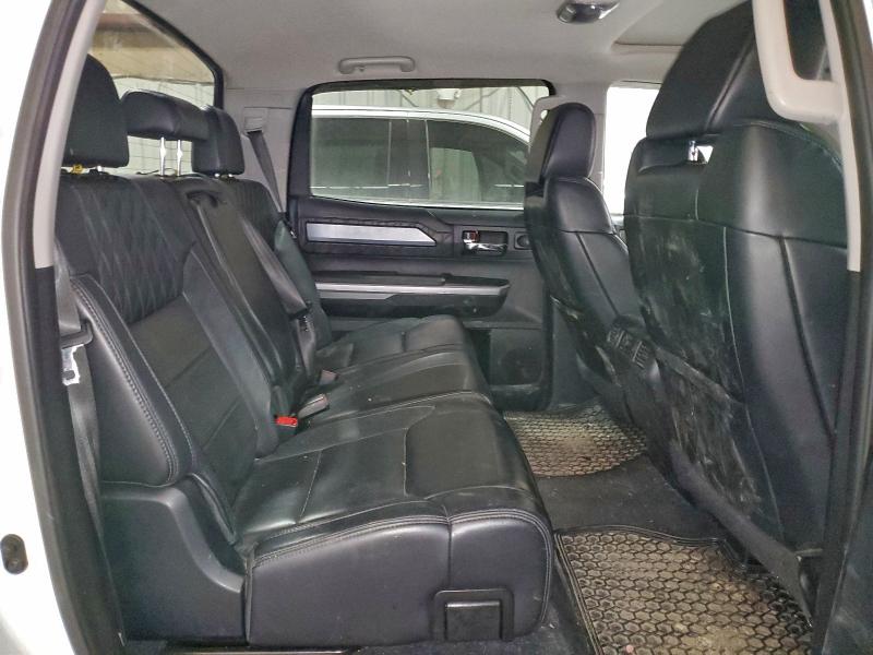 Фото 10 - TOYOTA TUNDRA