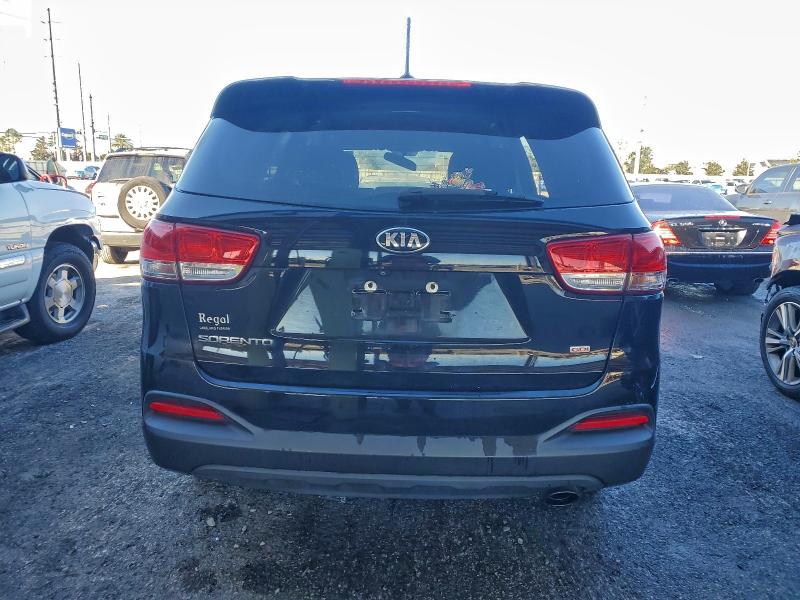 Фото 6 - KIA SORENTO