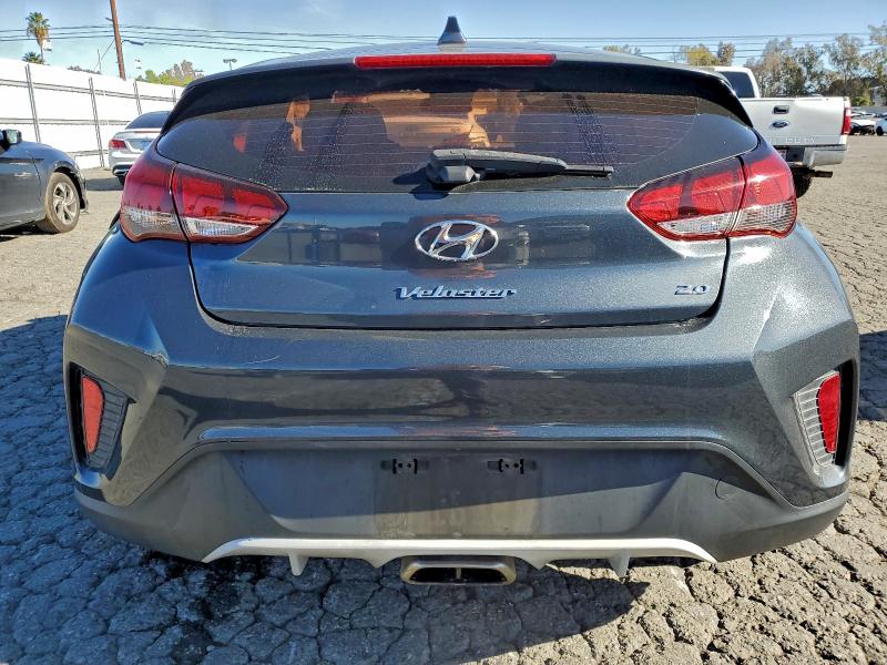 Фото 6 - HYUNDAI VELOSTER