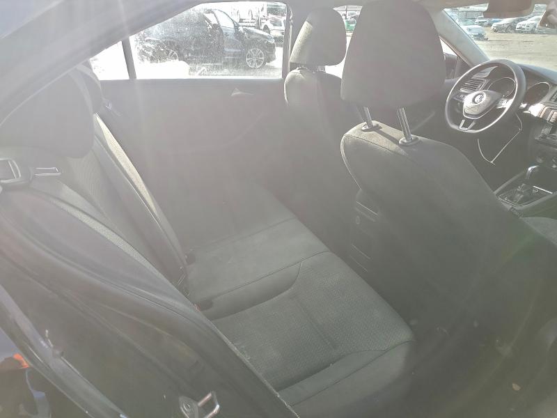 Фото 10 - VOLKSWAGEN JETTA