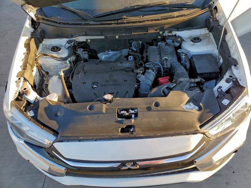 Фото 12 - MITSUBISHI OUTLANDER