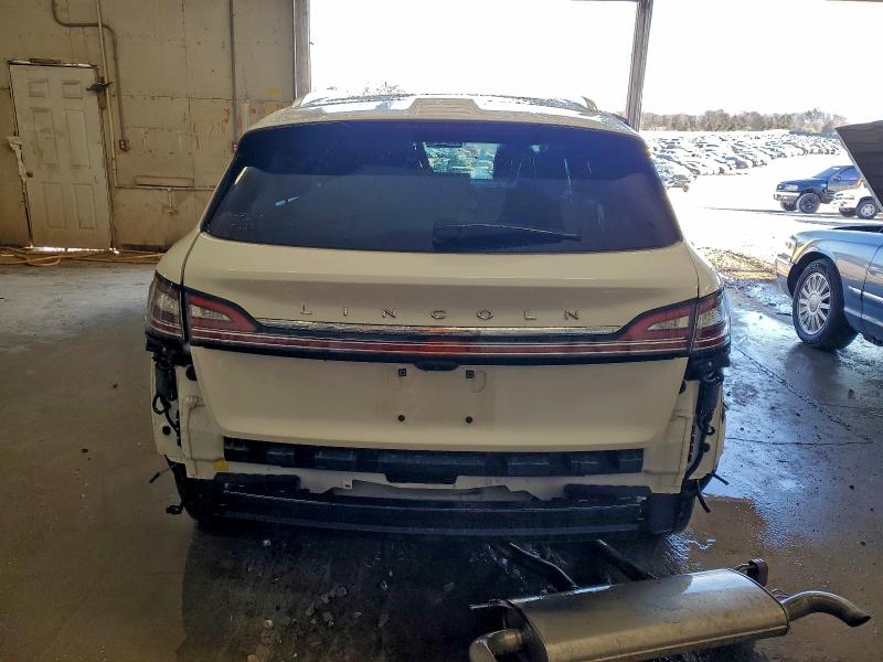 Фото 6 - LINCOLN NAUTILUS