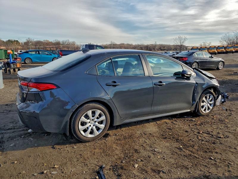 Фото 3 - TOYOTA COROLLA