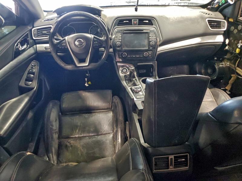 Фото 8 - NISSAN MAXIMA