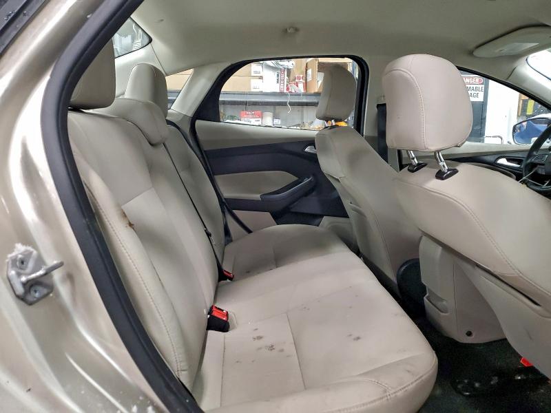 Фото 10 - FORD FOCUS