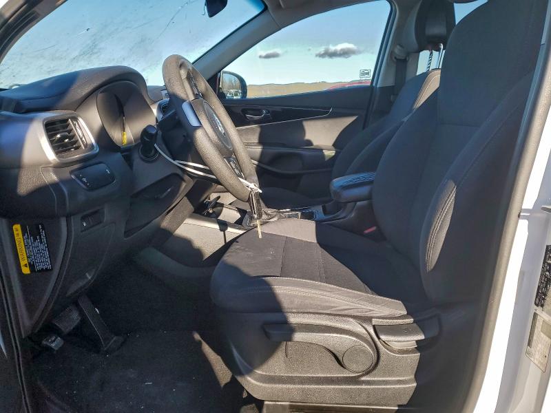 Фото 7 - KIA SORENTO