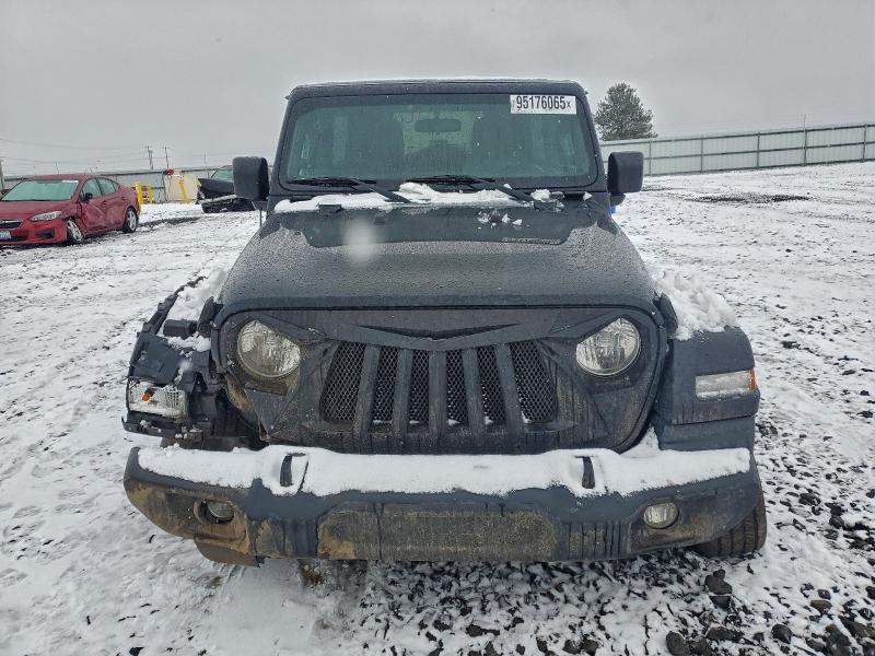 Фото 5 - JEEP WRANGLER