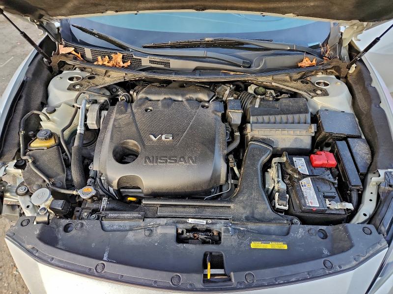 Фото 11 - NISSAN MAXIMA