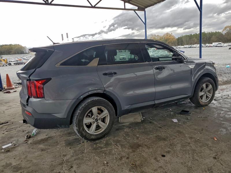 Фото 3 - KIA SORENTO