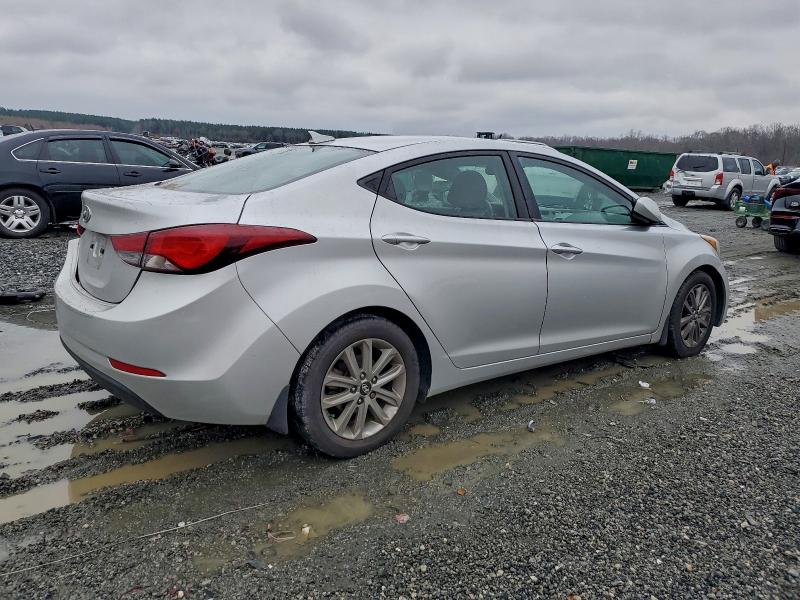 Фото 3 - HYUNDAI ELANTRA