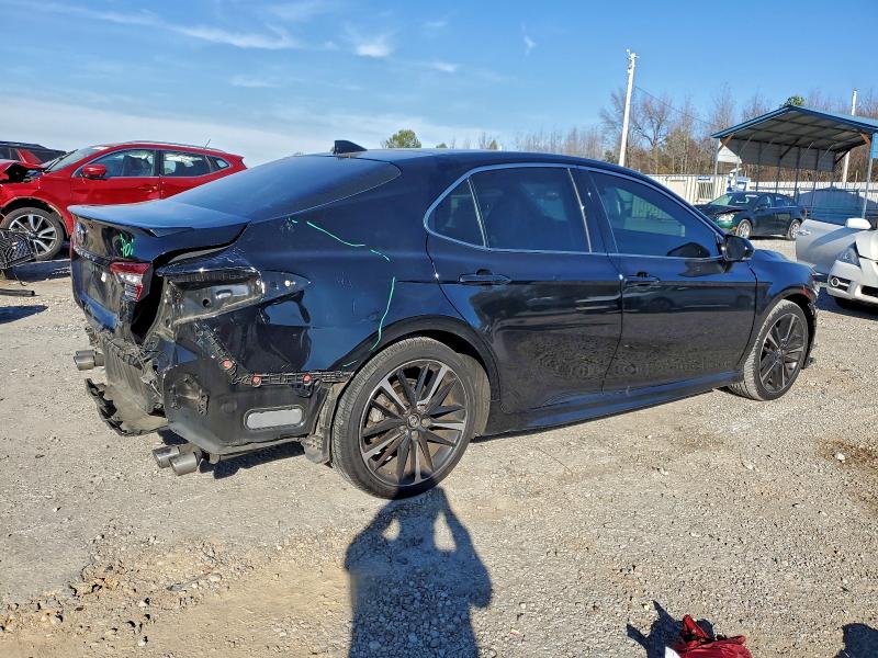 Фото 3 - TOYOTA CAMRY