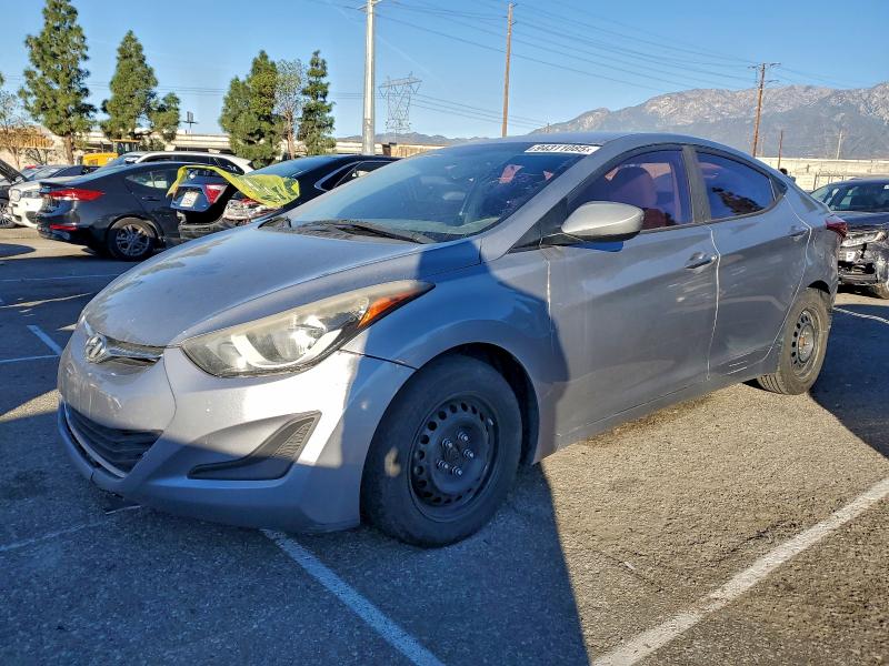 Фото 1 - HYUNDAI ELANTRA