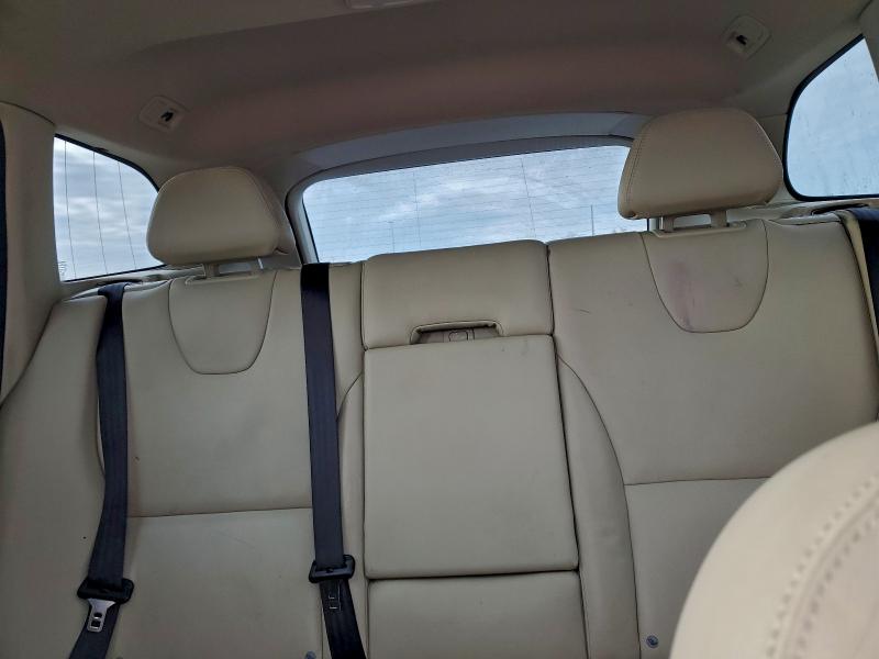 Фото 10 - VOLVO XC60