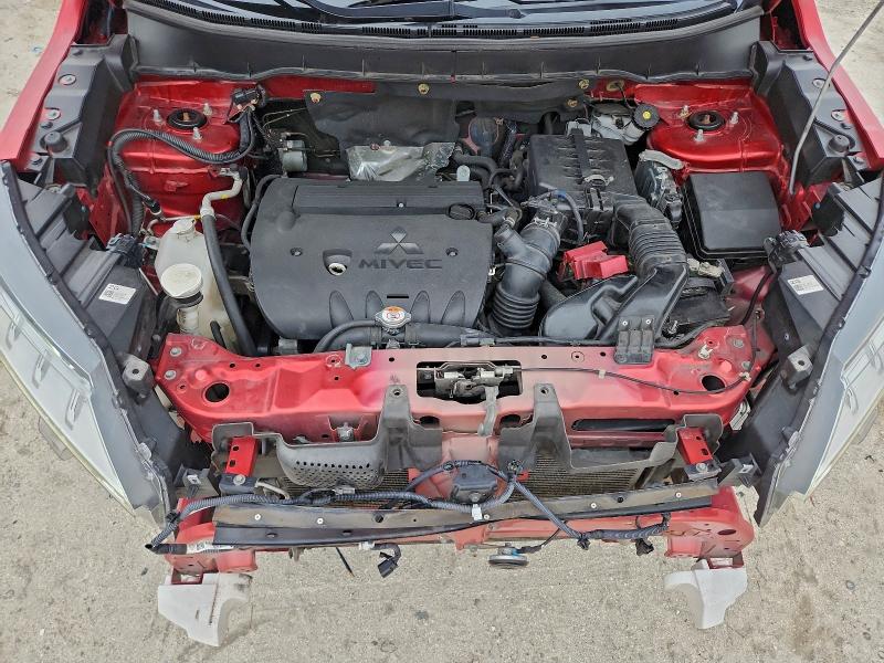 Фото 12 - MITSUBISHI OUTLANDER