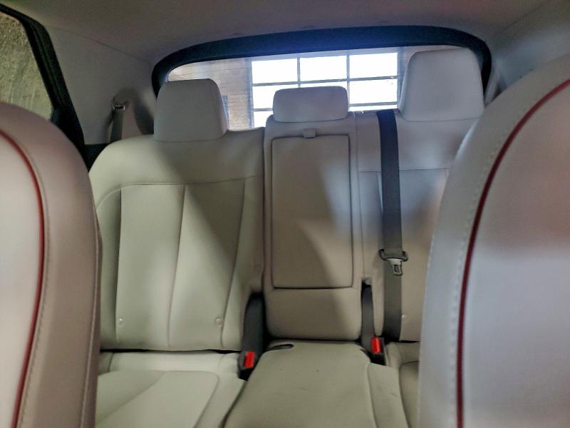 Фото 10 - HYUNDAI IONIQ