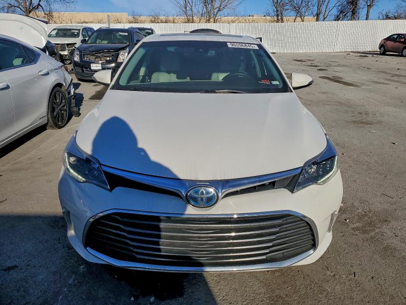 Фото 5 - TOYOTA AVALON