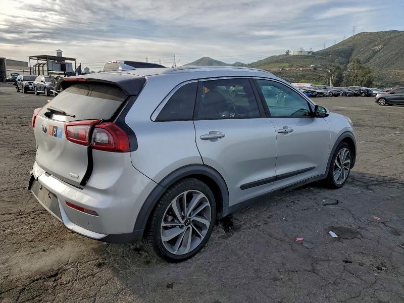 Фото 3 - KIA NIRO