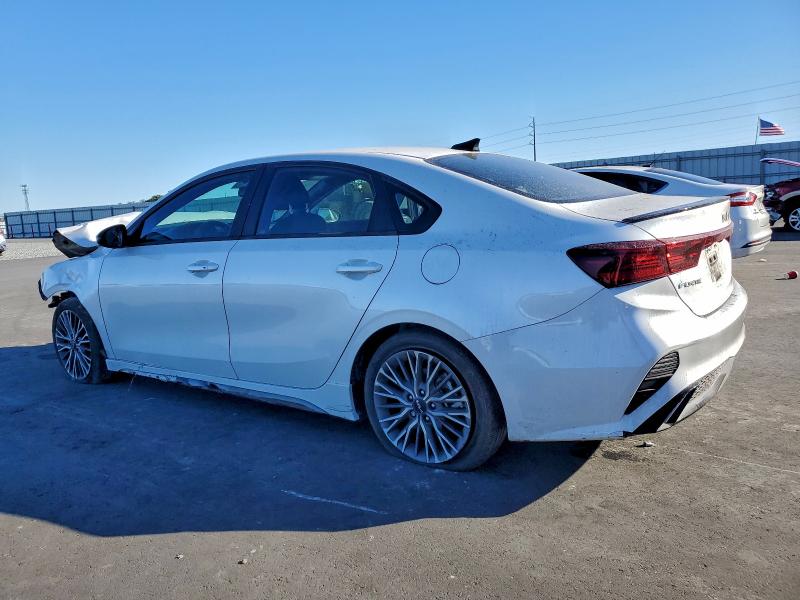 Фото 2 - KIA FORTE