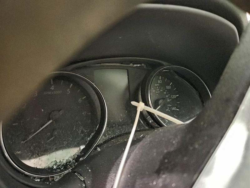 Фото 9 - NISSAN ROGUE