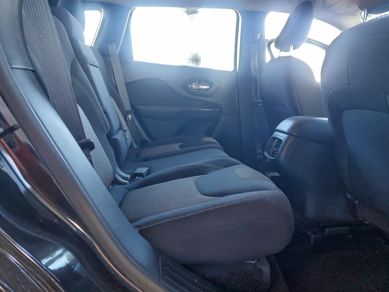 Фото 10 - JEEP GRAND CHER