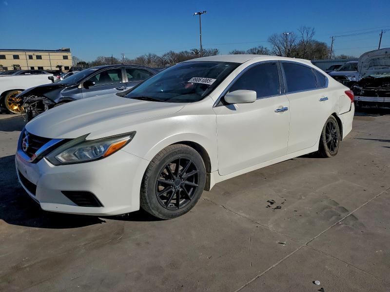 Фото 1 - NISSAN ALTIMA