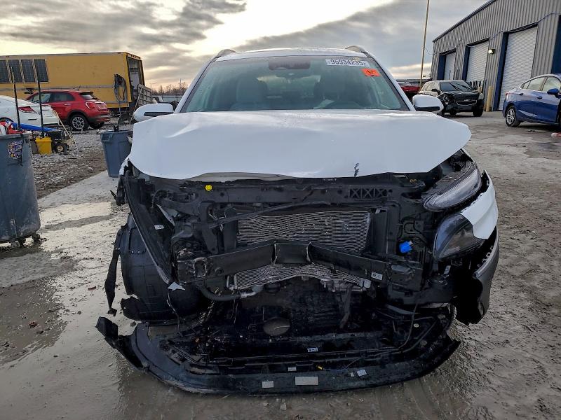 Фото 5 - HYUNDAI KONA