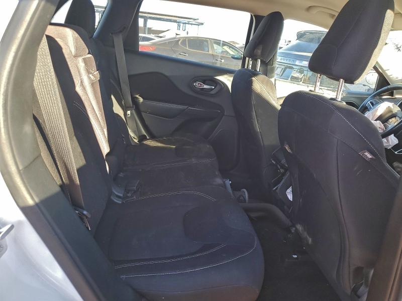 Фото 11 - JEEP GRAND CHER