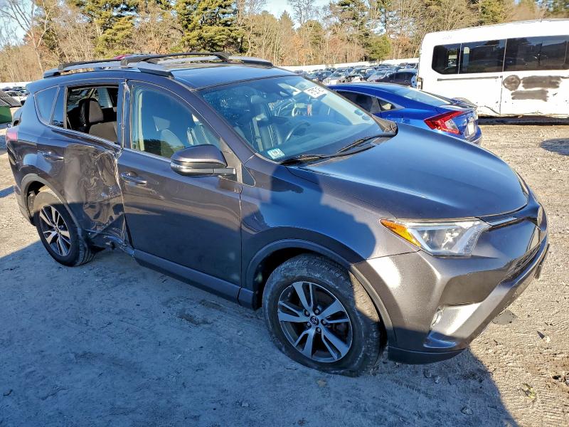 Фото 4 - TOYOTA RAV4