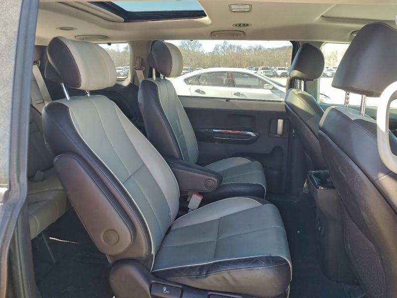 Фото 11 - KIA SEDONA