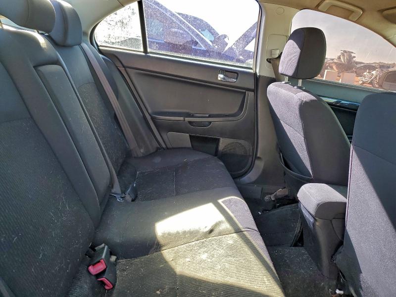 Фото 10 - MITSUBISHI LANCER