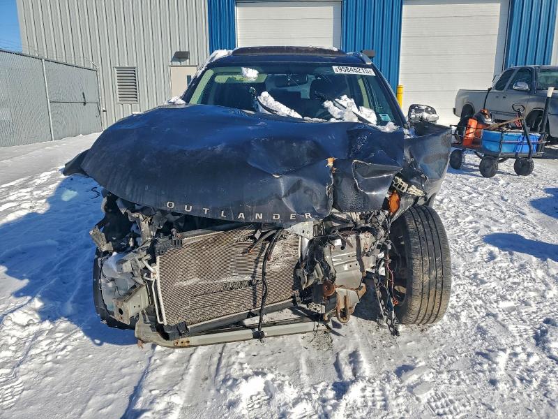 Фото 5 - MITSUBISHI OUTLANDER