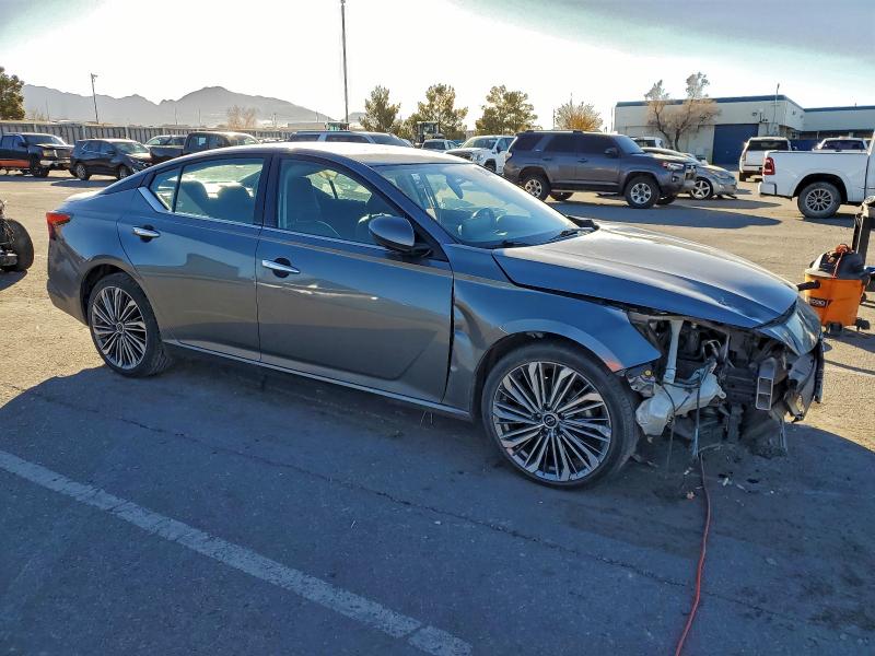 Фото 4 - NISSAN ALTIMA