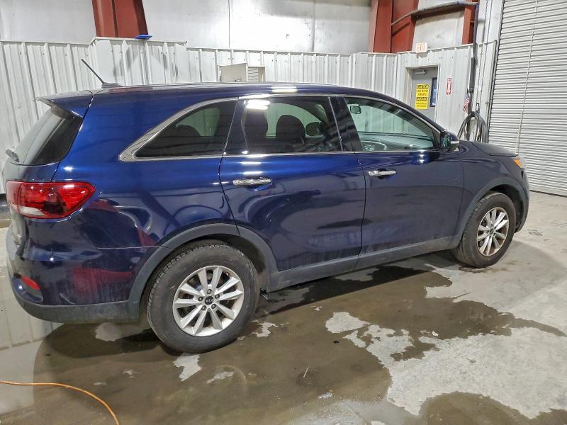 Фото 3 - KIA SORENTO