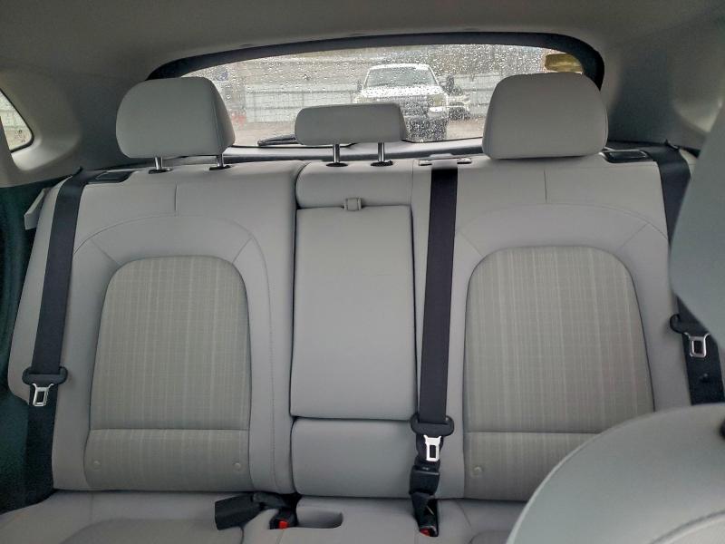 Фото 10 - HYUNDAI KONA