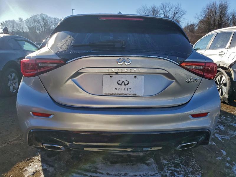 Фото 6 - INFINITI QX30