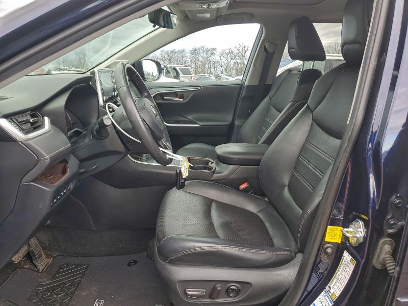 Фото 7 - TOYOTA RAV4