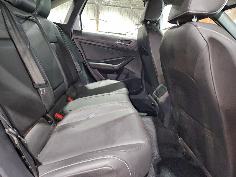 Фото 10 - VOLKSWAGEN JETTA