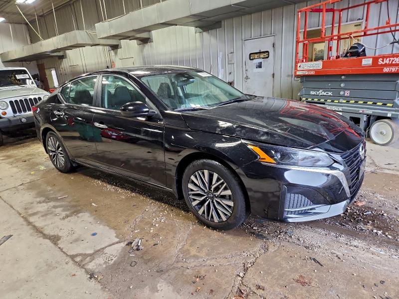 Фото 4 - NISSAN ALTIMA