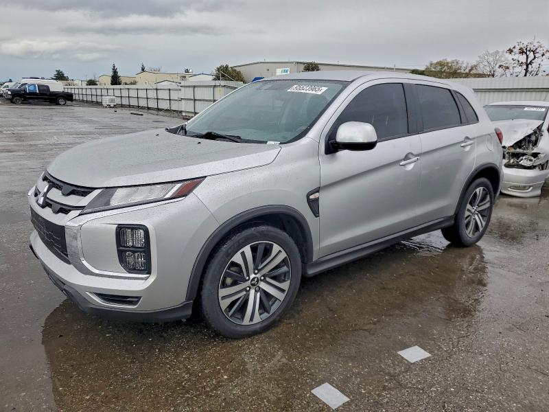 Фото 1 - MITSUBISHI OUTLANDER