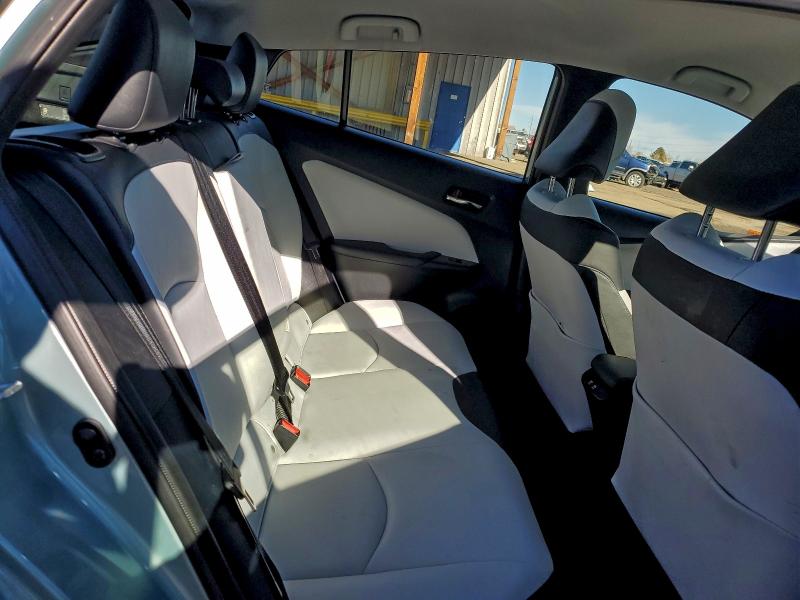 Фото 10 - TOYOTA PRIUS