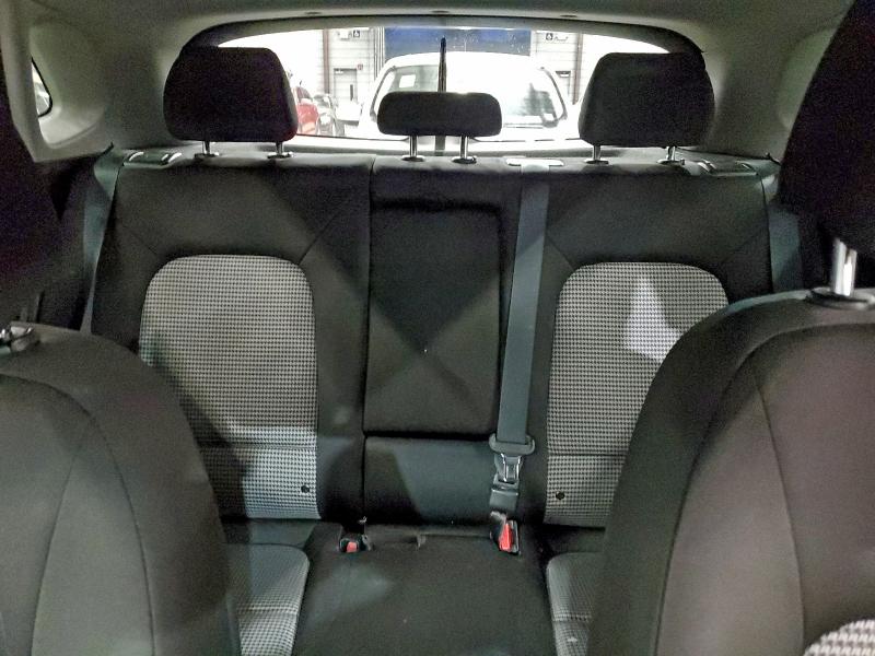 Фото 10 - HYUNDAI KONA