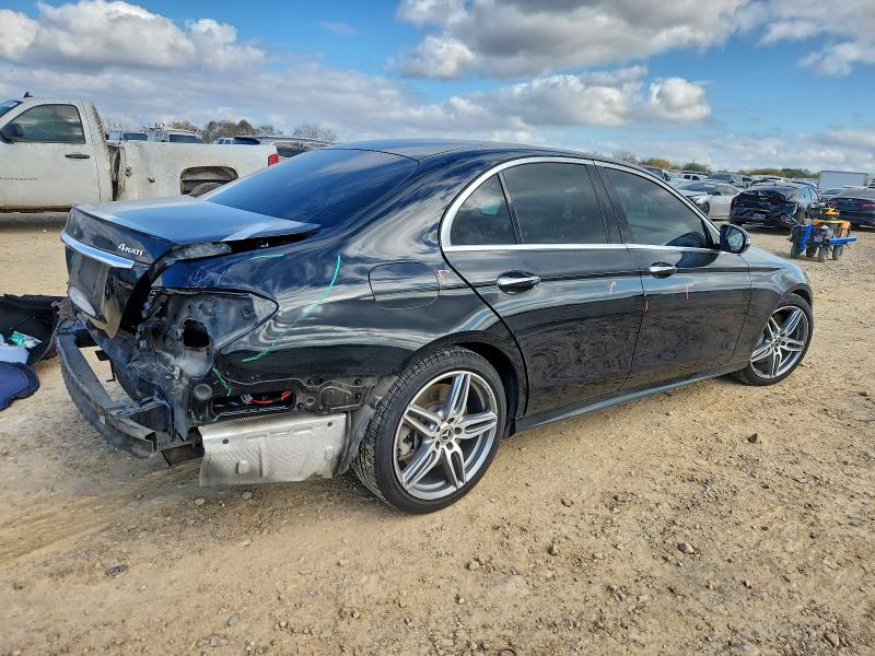 Фото 3 - MERCEDES-BENZ E-CLASS