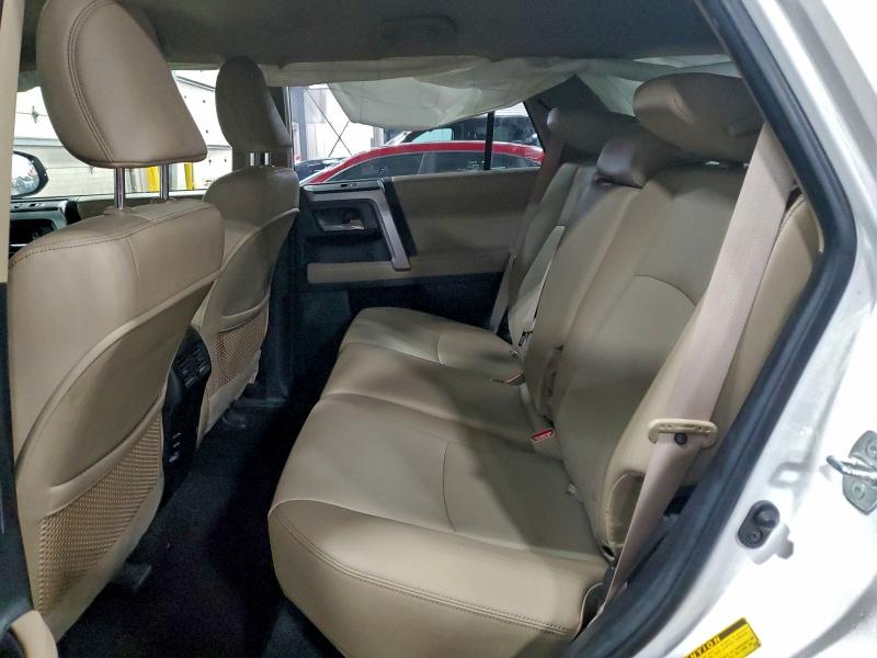 Фото 11 - TOYOTA 4RUNNER