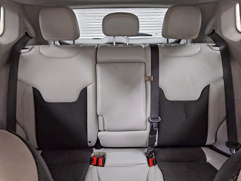 Фото 10 - JEEP COMPASS